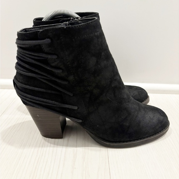 Candie's Womens Caboot Scoot Black Ankle Heel‎ Boot Size 6.5 Bootie - Picture 1 of 12